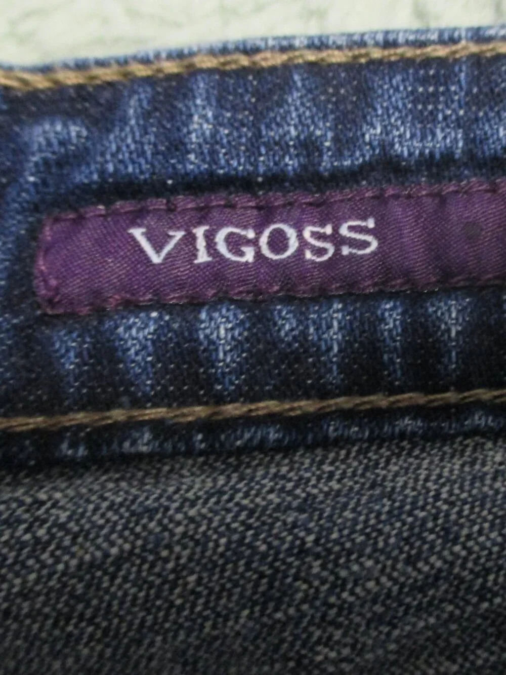 Vigoss denim shorts blue Bermuda with distressed spots pockets stretch size 17
